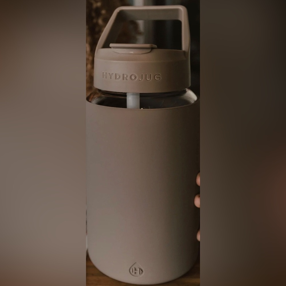 ISO Post: Hydro Jug Taupe Color
